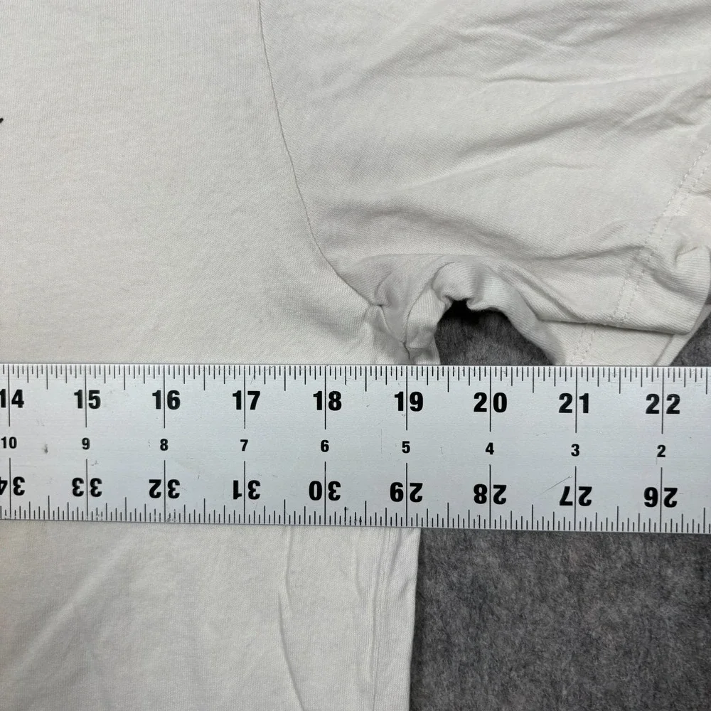 Nike T-Shirt Women's Top Size Medium Cream The Nike‎ Tee Short Sleeves Graphic
